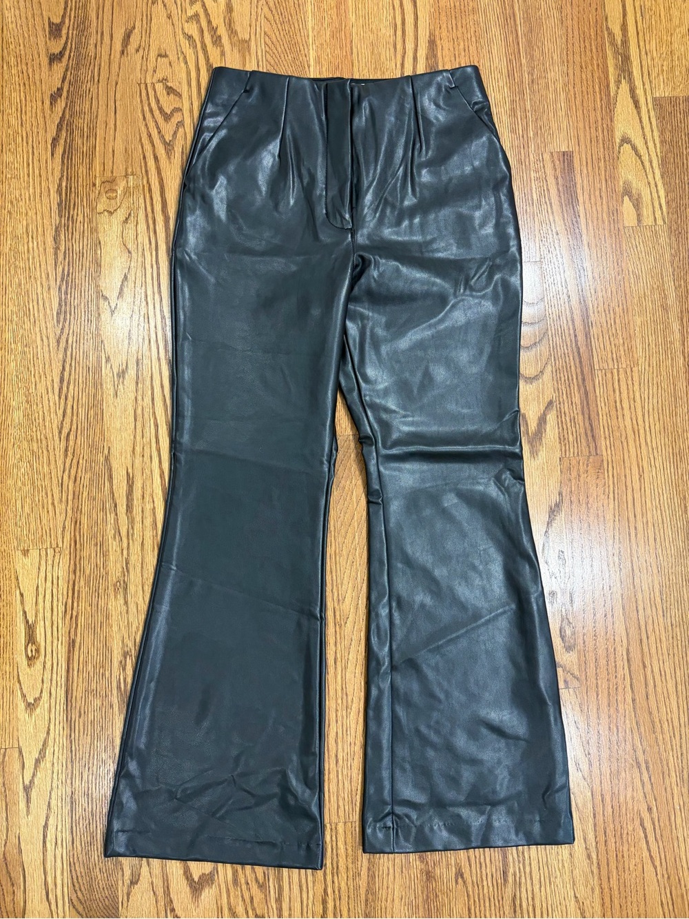 NWT A&F Black Vegan Leather Flared Pants (6/28 Short)